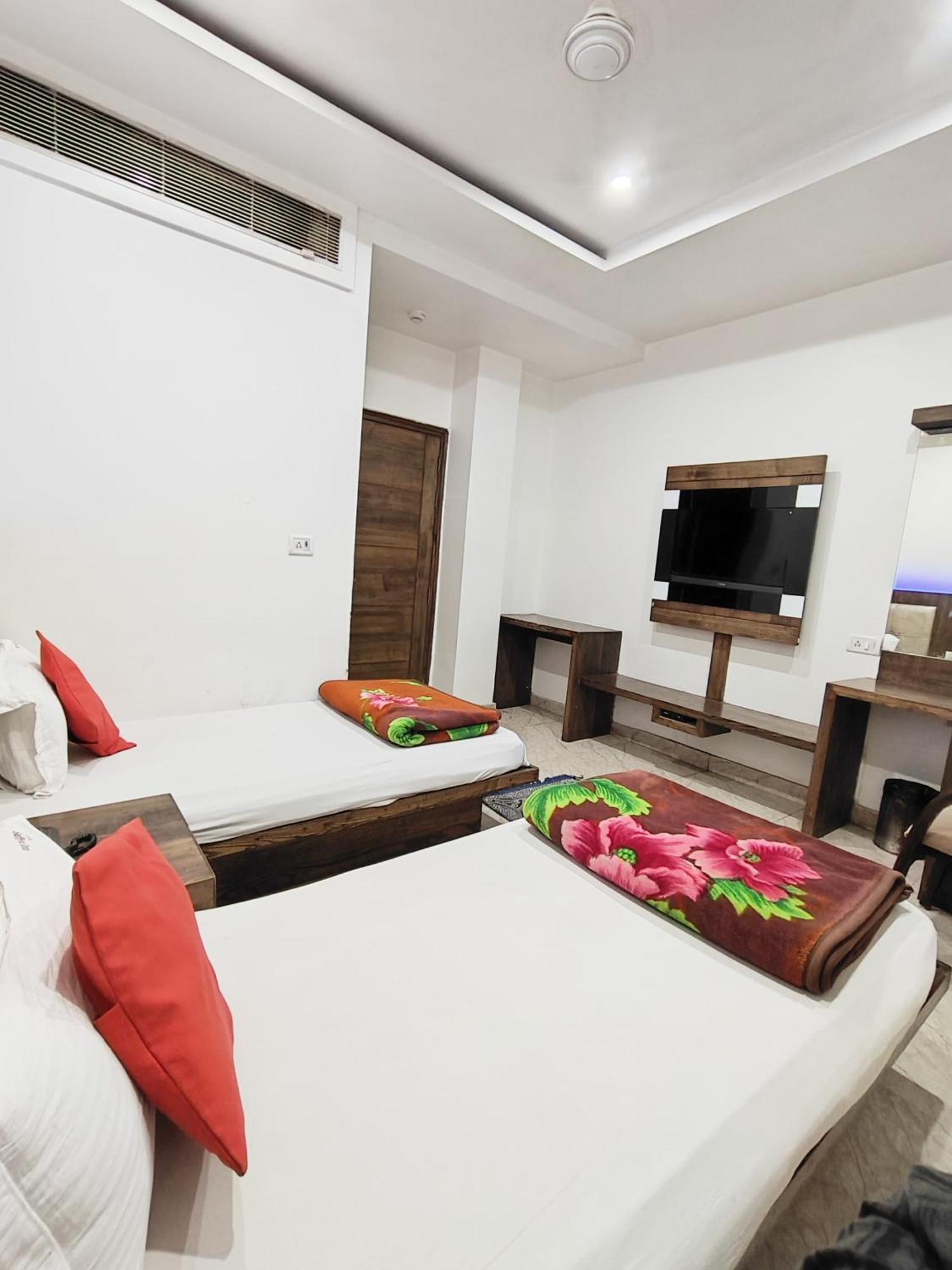 Bed & Breakfast Saffron Paharganj *